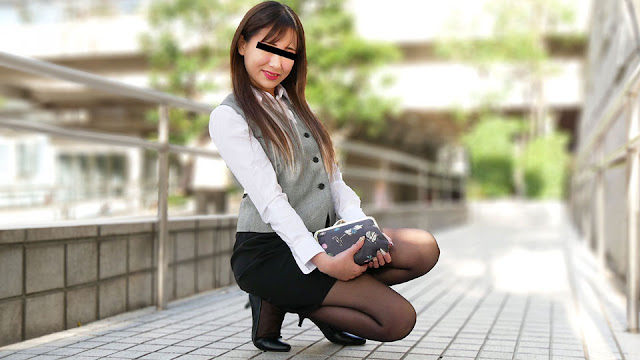 外勤结束不回公司,上司带下属直奔酒店激情偷情【092324_01】