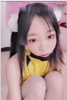 骚浪网红小仙云儿穿皮卡丘紧身衣自慰,狂舔嫩穴流出的爱液!