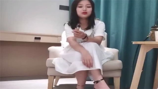 巨乳高颜值美女上门服务 老表探花足浴店泡来的极品骚货